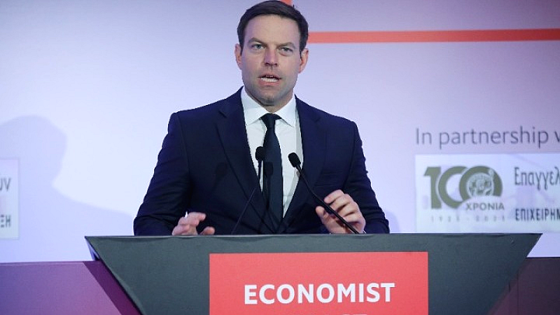 ECONOMIST IMPACT Stefanos Kasselakis Desmeusi gia stirixi ton mikromesaion epicheiriseonrnrn