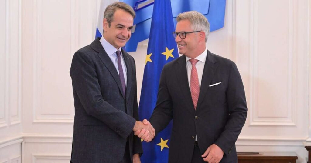 Mitsotakis bruner