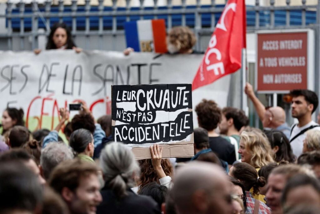 2025 09 10T084217Z 290725755 RC2WOGABRBOL RTRMADP 5 FRANCE PROTEST