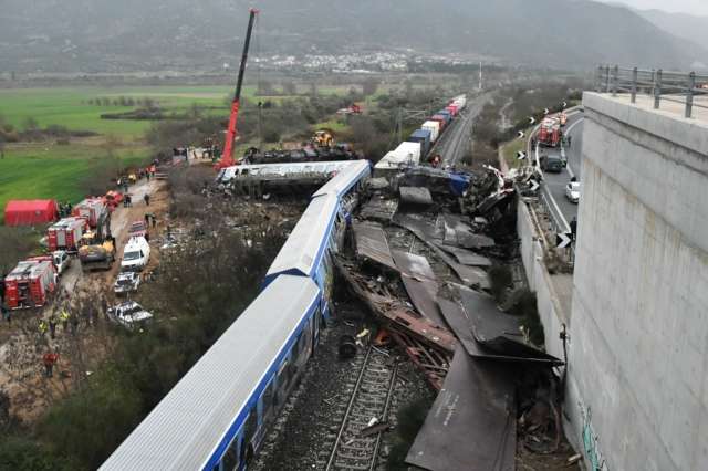 Evangelismos; Hellenic Train; Larisa; Larissa; accident; collision; crash; disaster; rail; railway; transport; Ευαγγελισμός; Λάρισα; ΟΣΕ; ατύχημα; δυστύχημα; σιδηροδρομικό ατύχημα; σιδηρόδρομος; σύγκρουση; τρένα; τρένο; tempi; τέμπη;