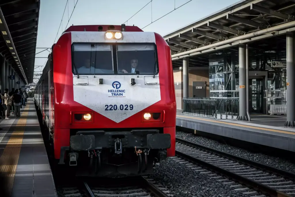 Treno hellenic train eurokinissi 1201 scaled