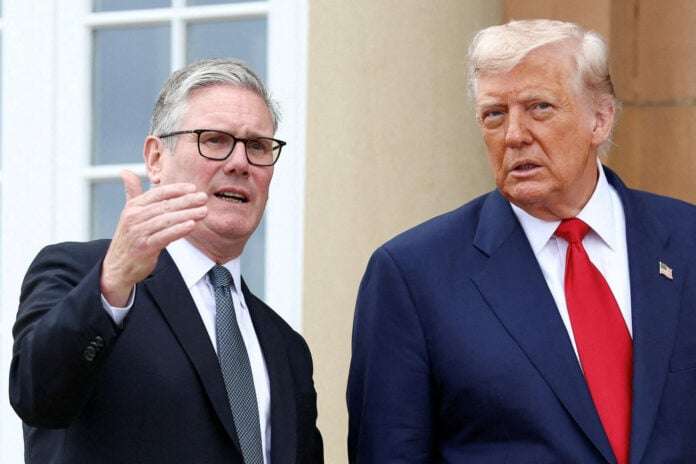 Trump starmer 696x464