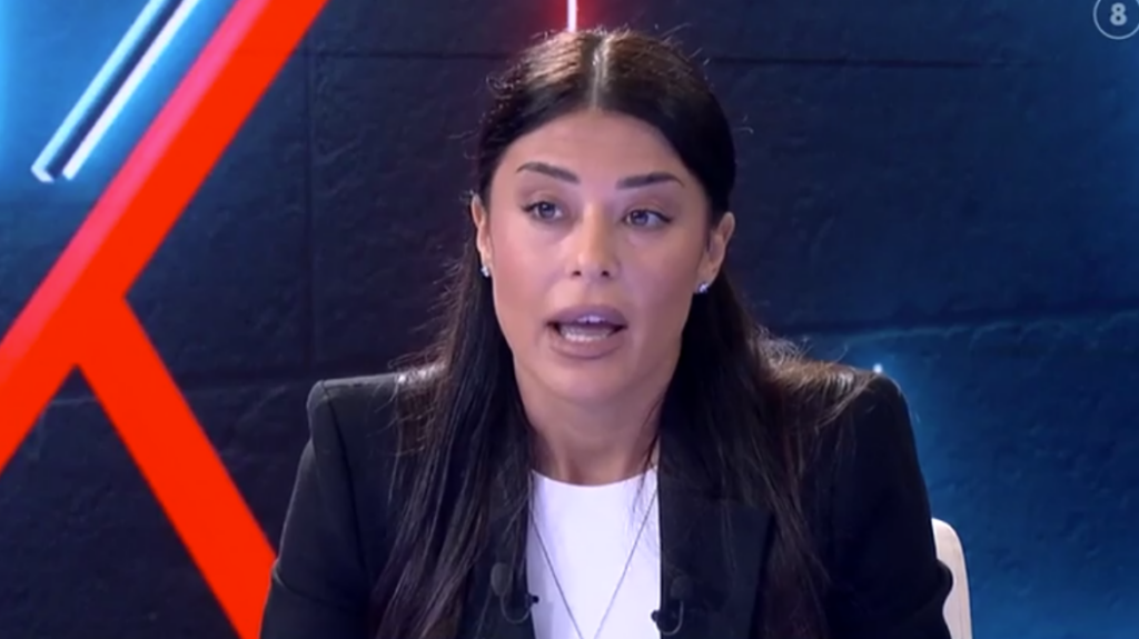 Latinopoulou mega foni
