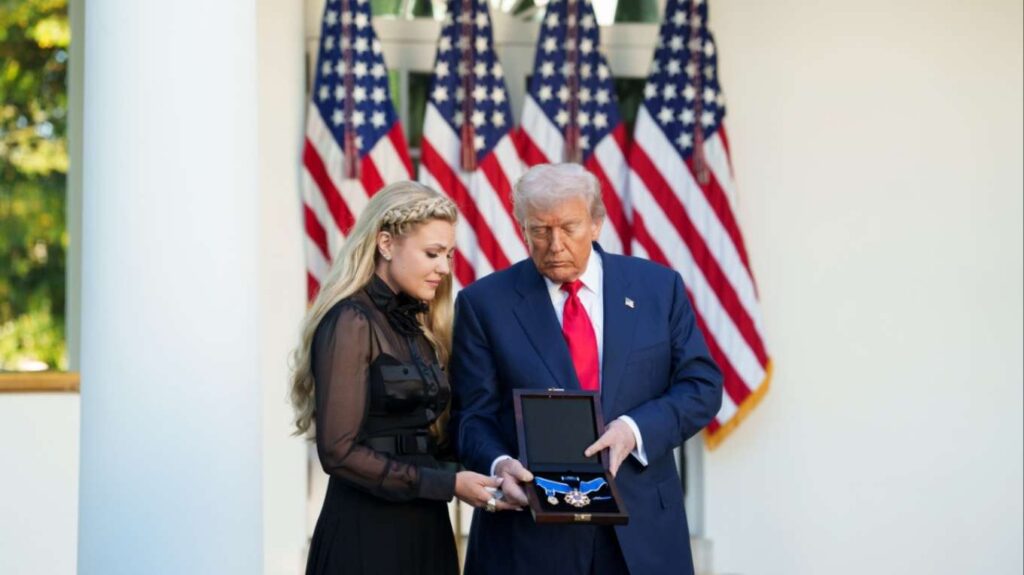 Trump kirk medal