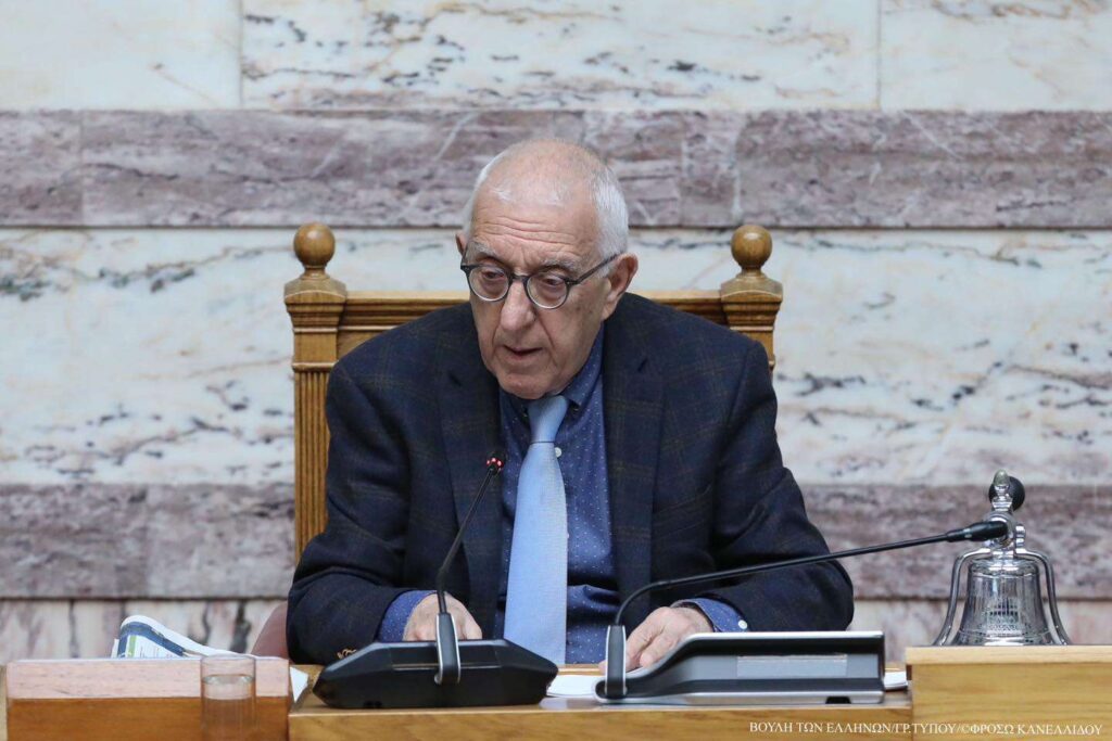 KAKLAMANIS NIKHTAS