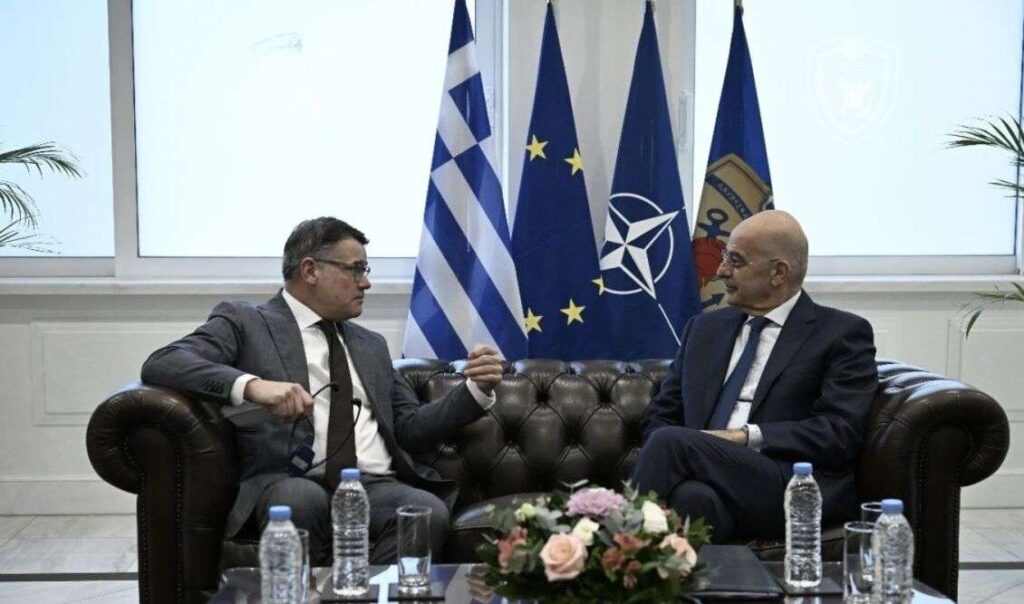 Dendias prwthupourgos kratidiou tis essis