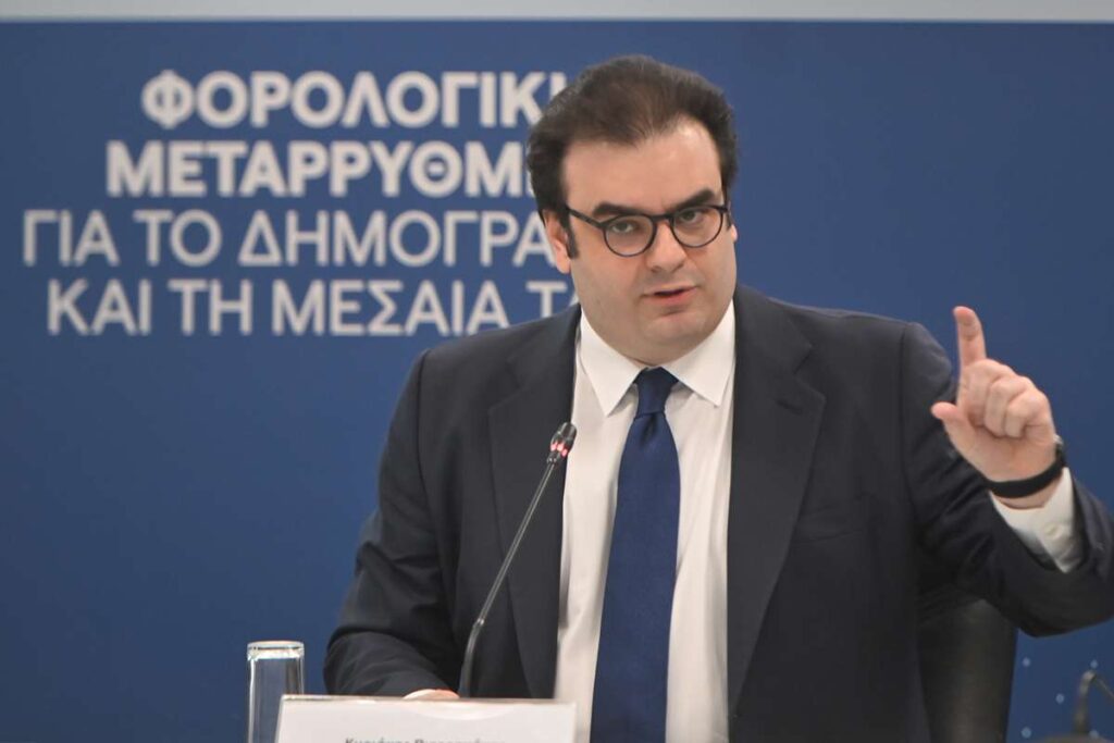 [380186] ΣΥΝΕΝΤΕΥΞΗ ΤΥΠΟΥ ΤΟΥ ΥΠΟΥΡΓΟΥ ΕΘΝΙΚΗΣ ΟΙΚΟΝΟΜΙΑΣ ΚΑΙ ΟΙΚΟΝΟΜΙΚΩΝ ΚΥΡΙΑΚΟΥ ΠΙΕΡΡΑΚΑΚΗ (ΚΩΣΤΑΣ ΤΖΟΥΜΑΣ / EUROKINISSI)
