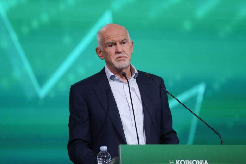 2022; 3ο Συνέδριο; Athens; Faliro; Greece; KINAL; Movement of Change; PASOK; Tae Kwon Do; conference; politics; pre election; pre election; social democrats; supporter; voter; ΚΙΝΑΛ; Κίνημα Αλλαγής; Κλειστό Παλαιού Φαλήρου; ΠΑΣΟΚ; Παλαιό Φάληρο; κόμμα; πολιτική; προεκλογική εκστρατεία; προεκλογική περίοδος; σοσιαλοδημοκράτες; υποστηρικτές; υποστηρικτής; ψηφοφόρος; Giorgos Papandreou; Γιώργος Παπαδρέου;
