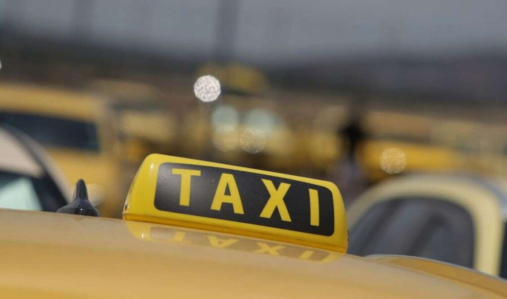 Taxi stasi ergasias