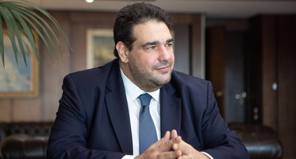 Thodoris livanios i kyvernisi einai afosiomeni sto ergo tis o kyriakos mitsotakis itan kai paramenei o eggyitis tis statherotitas
