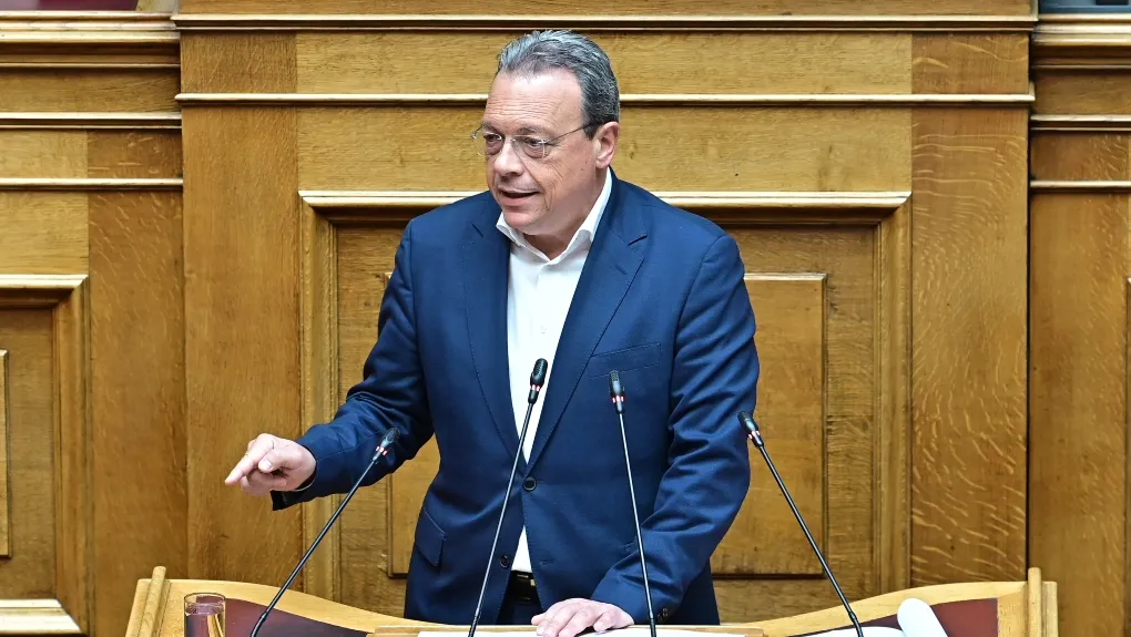 Famellos OPEKEPE Vouli 1 1020.jpg