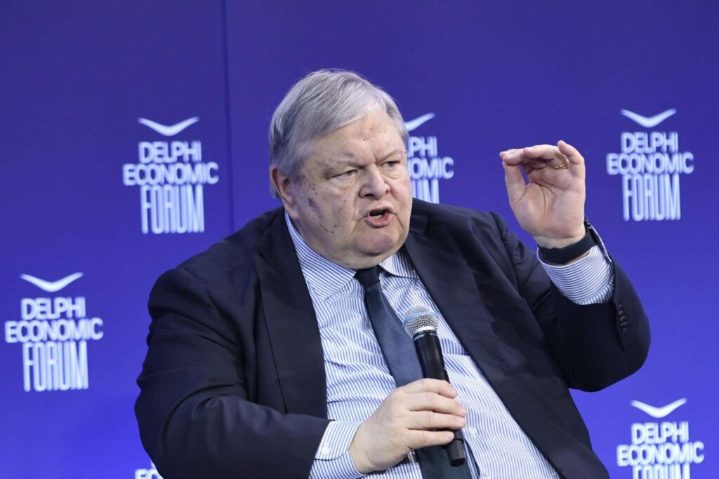 Benizelos delphi economic forum
